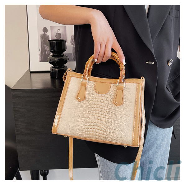 Gucci Diana medium tote bag Dupe Bag GG022