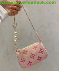 Louis Vuitton LV Multi Pochette Dupe Accessoires Pink CL009