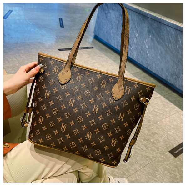 Louis Vuitton LV Neverfull Dupe Monogram Canvas Bag CL004