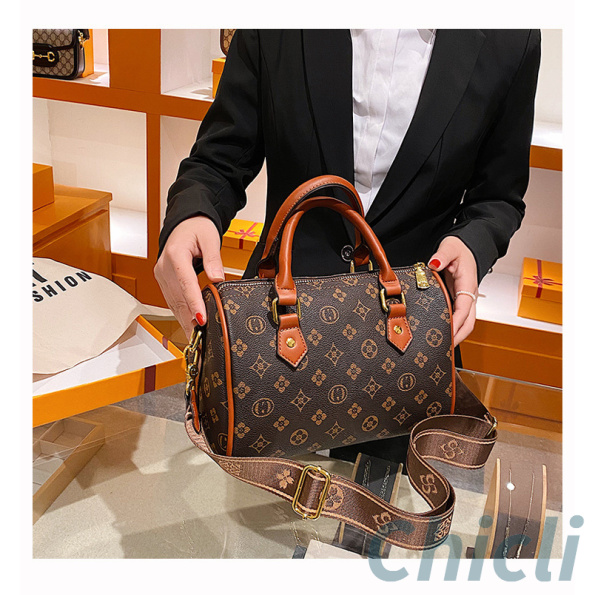 Louis Vuitton LV Speedy Dupe Monogram Bag CL017